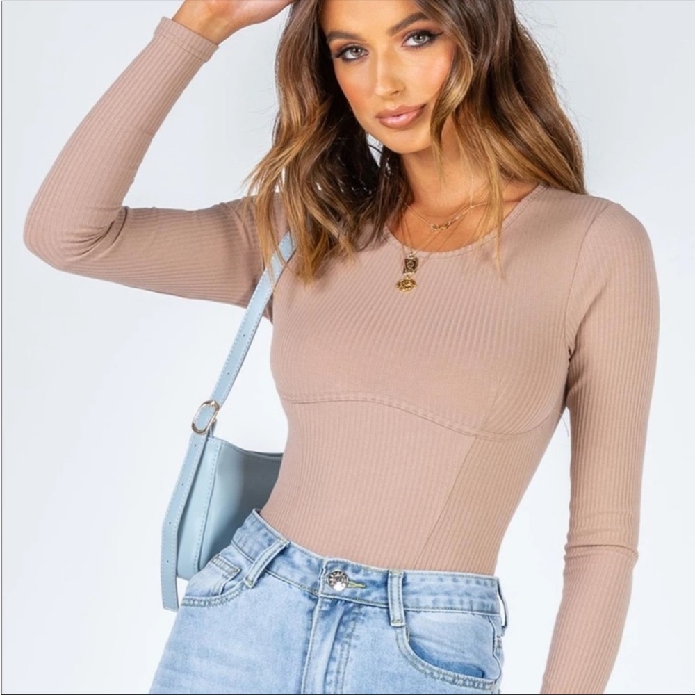 Princess Polly Moving mountains bodysuit